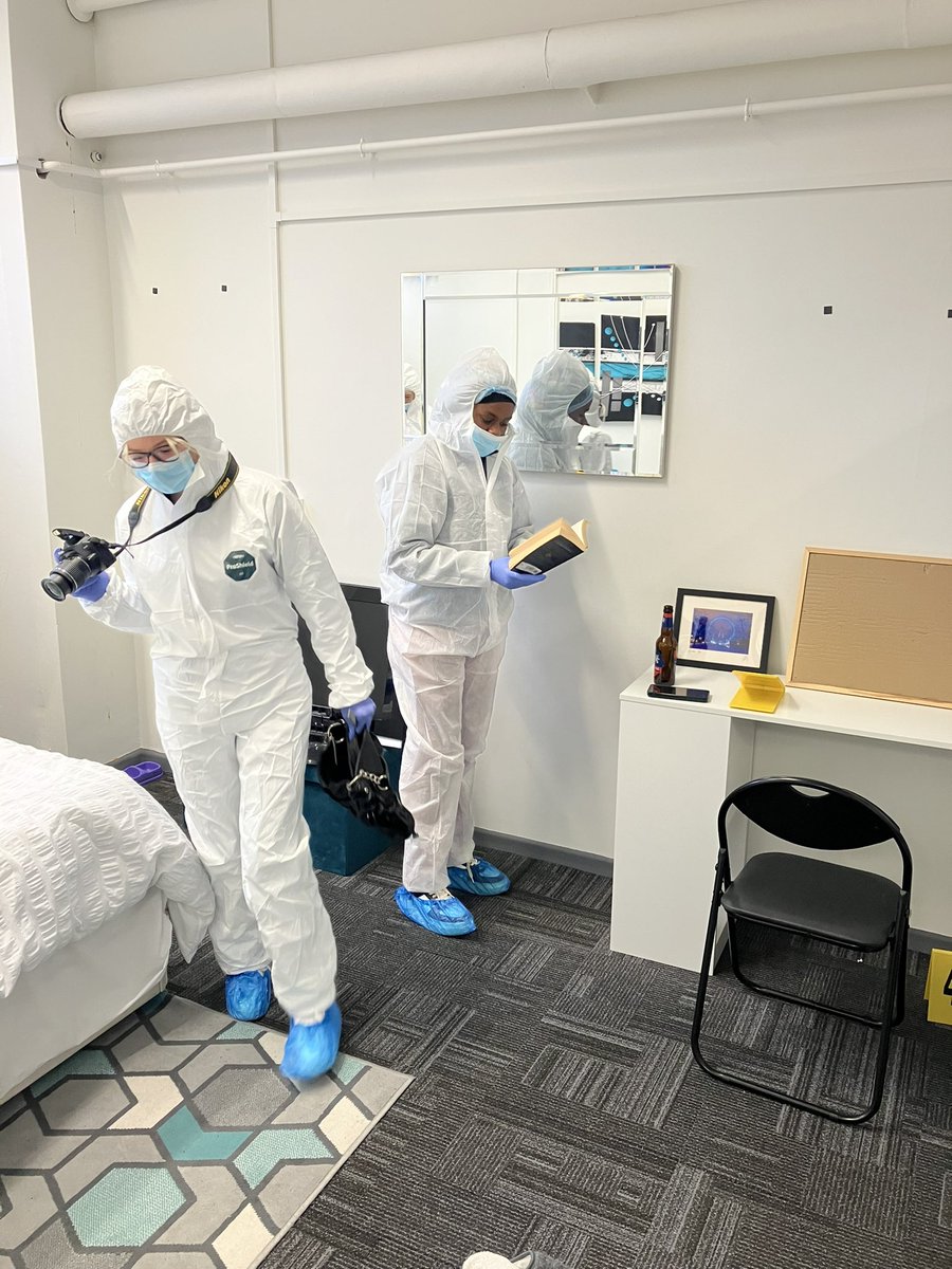 UoB Schools & Colleges Liaison (@uob_scl) on Twitter photo It was brilliant to welcome Year 12 students from <a href="/QE6Luton/">Queen Elizabeth School Sixth Form</a> to the Luton campus for a Forensic Science & Criminology Taster Morning! The students immersed themselves in the crime scene & discussion around organised crime. It was brilliant to welcome Year 12 students from <a href="/QE6Luton/">Queen Elizabeth School Sixth Form</a> to the Luton campus for a Forensic Science & Criminology Taster Morning! The students immersed themselves in the crime scene & discussion around organised crime.
