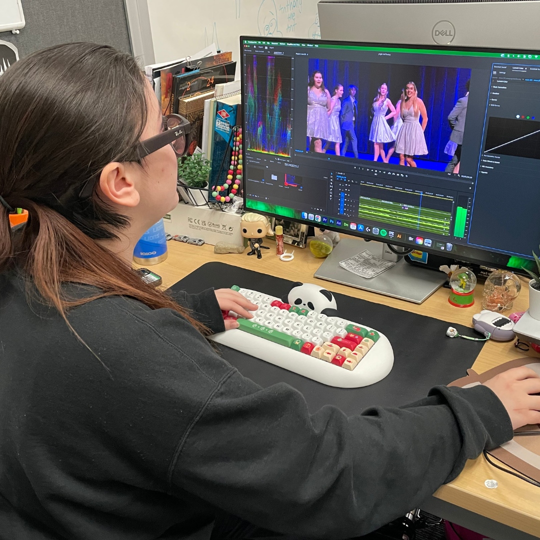 pentacareerctr's tweet photo. Sounds of the Season is Back! Our talented students in the Digital Video Production program have been working hard for the 9th edition of Sounds of the Season! 

Here’s the full schedule:
📺 CW13
12/25 @ 3:00 PM
📺 WTVG
12/22 @ 1:00 PM
12/25 @ 9:00 AM

 #PentaPride #SuccessReady https://t.co/DBbhbSE5w0
