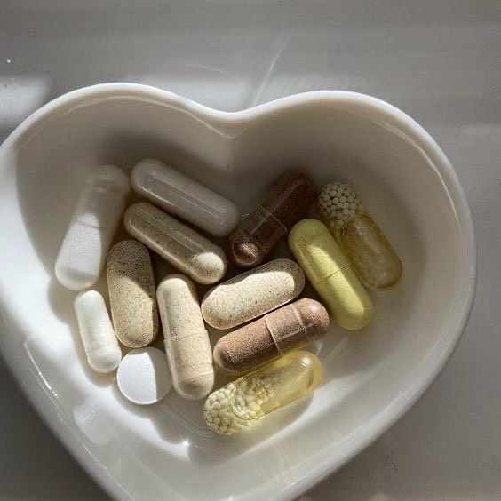 sandyfit_'s tweet photo. Losing weight with supplements💊 ?!

A real Boost or just a Placebo that Drains your Wallet?

I will break it all down in this thread
•┈••✦ ♡ ✦••┈•

rt + ♡ (and lose 5 kg)
a thread for #edtwt

•┈••✦ ♡ ✦••┈• https://t.co/nVpnSbcE7n