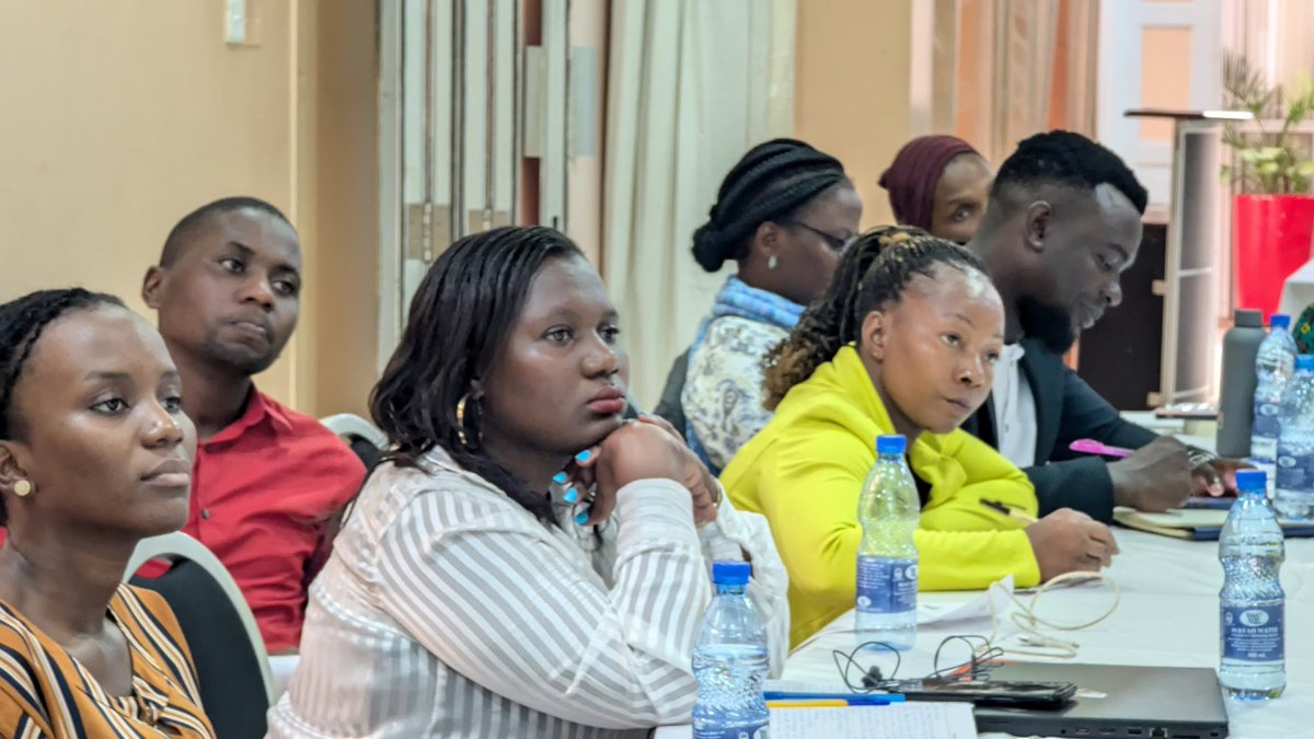 NutritionistKD's tweet image. @Uganetlaw has fostered the Capacity building for the persons who fight for the wellbeing of the Marginalised people I the country. 

The whole of this year, they have trained over 200 people who communicate through the Activism. 

#HealthProgram | #UganetLaw