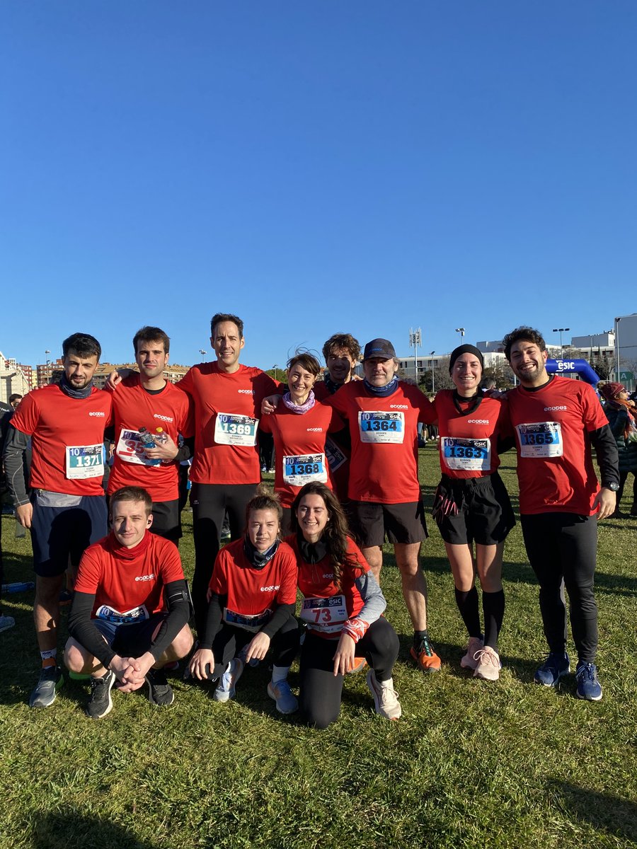 ecodes's tweet photo. 🏃‍♀️🌍 ¡Ayer, parte del equipo de @ecodes participó en la #carreraESIC de @esiczaragoza !
Corrimos por la salud y por el planeta, demostrando que cada paso cuenta hacia un futuro más sostenible💚 https://t.co/LJ73WbKI3X