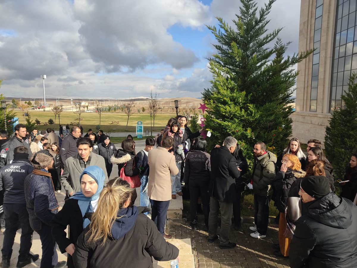 Aybü SOL Genç (@solgencaybu) on Twitter photo 