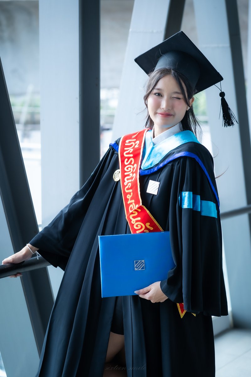 hyperdunkjesse's tweet photo. 2024.12.15 Stamford International University's 25th Commencement Ceremony | Class of 2024
Congratulations on your graduation! #marisaproud 
[1/3] https://t.co/XeqsbsJTJo