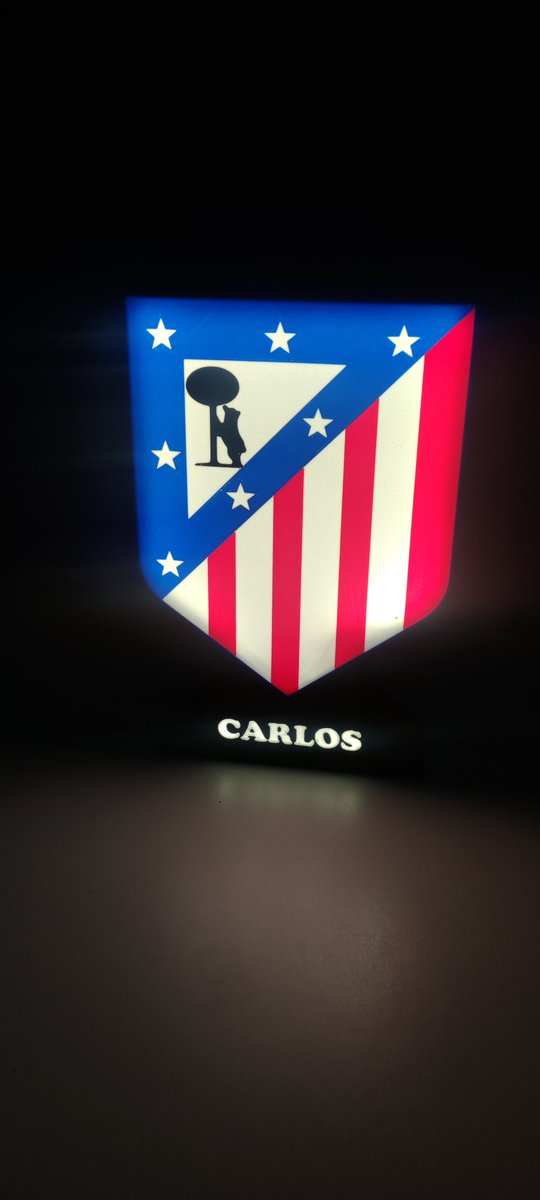 Si no sabes que regalar estás navidades, porque no una lámpara de nuestro escudo personalizada, que a diferencia de la anterior, ahora tiene el nombre iluminado!!
Regala Atleti, regala ilusión.🔴⚪🔴⚪
Stock limitado, ponte en contacto y te informo