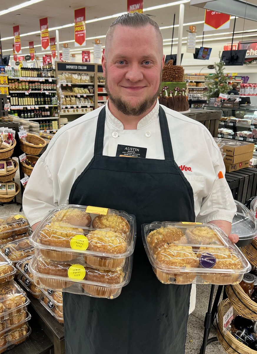 🎄 12 Days of PERKSMAS at your Linden Market Hy-Vee 🎁 Day Four!
4 Count Bakery fresh jumbo muffins (limit 1) ONLY $3.99 with you PERKS card!
Monday, December 16th only so stop on by today!