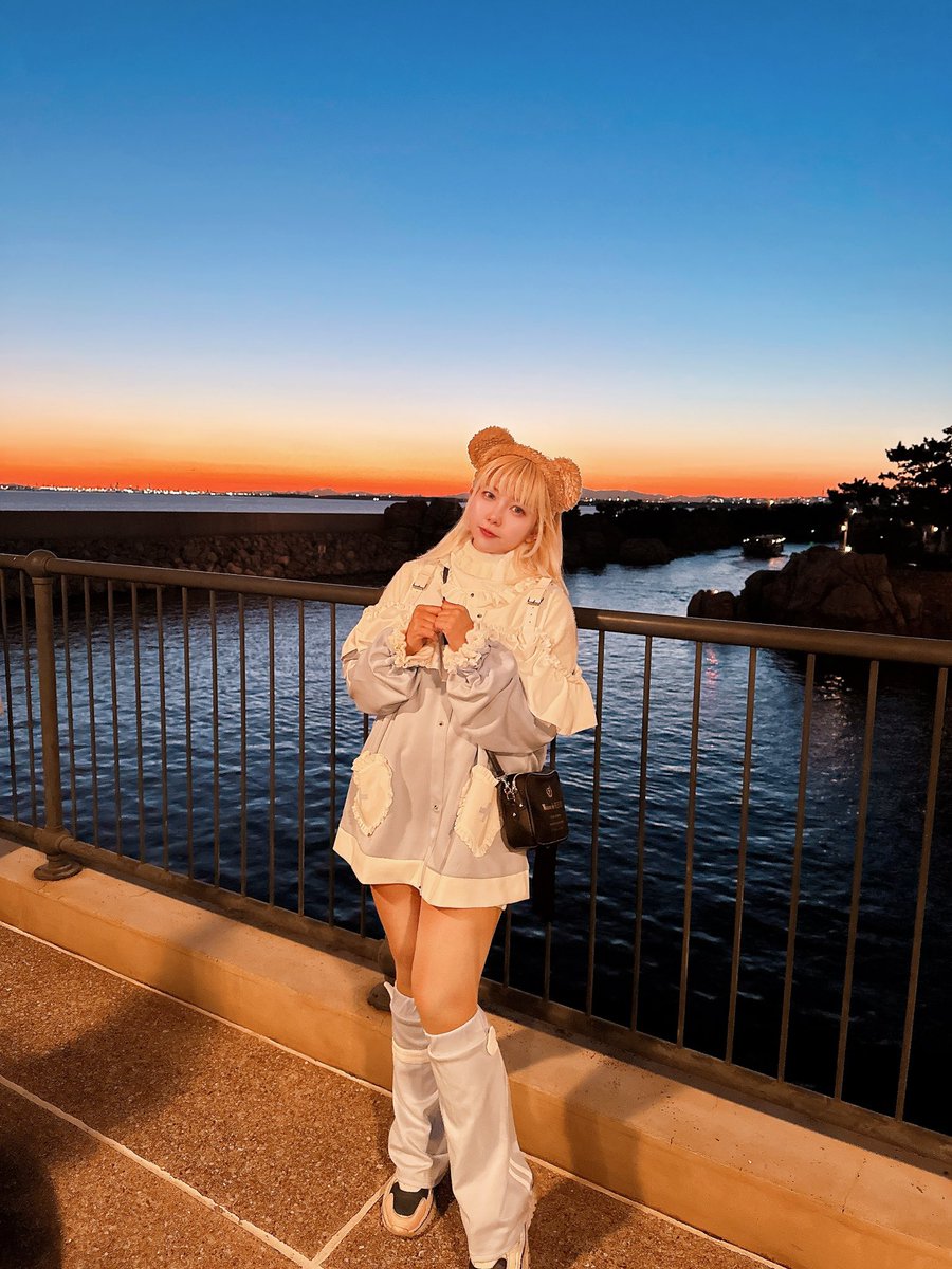 momeinu_nani's tweet image. พระอาทิตย์ตกกก🌅🌄 

#mome