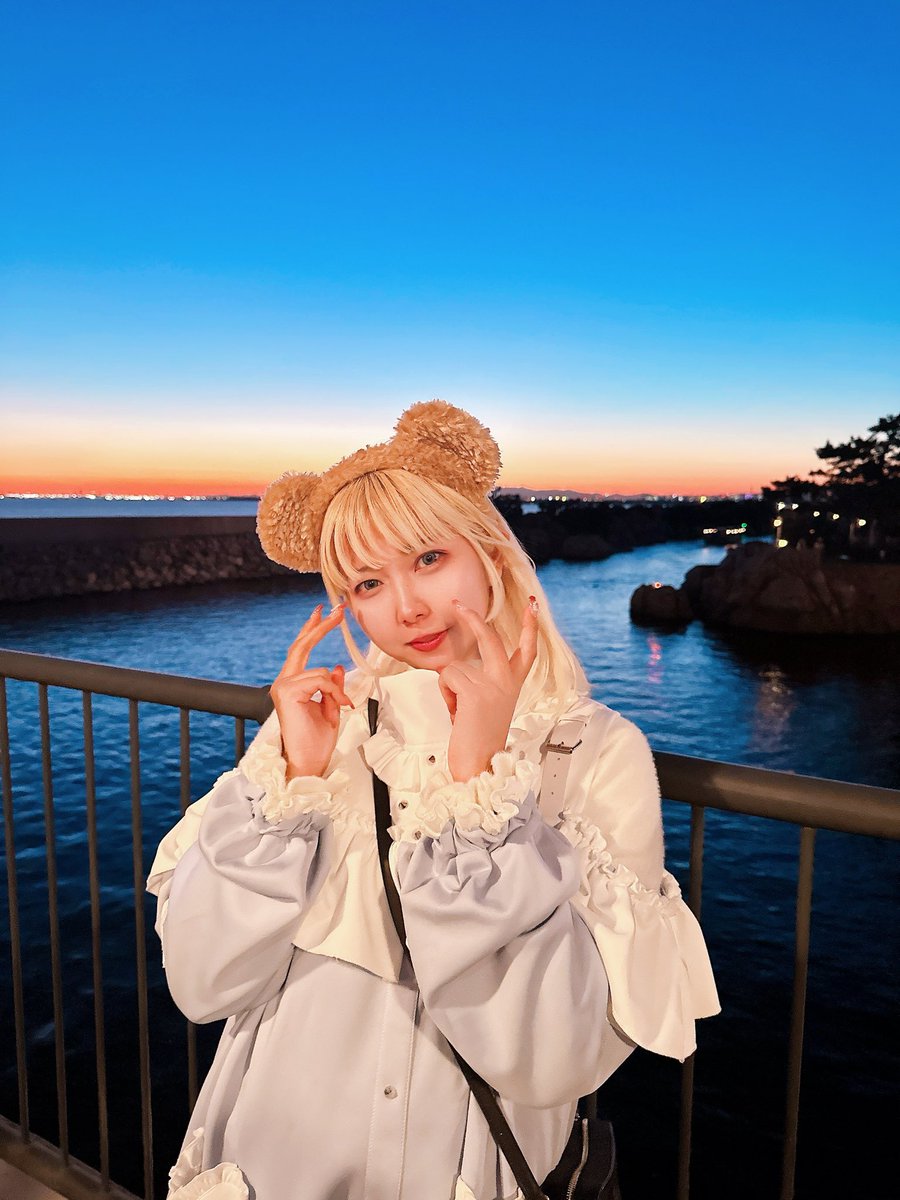 momeinu_nani's tweet image. พระอาทิตย์ตกกก🌅🌄 

#mome