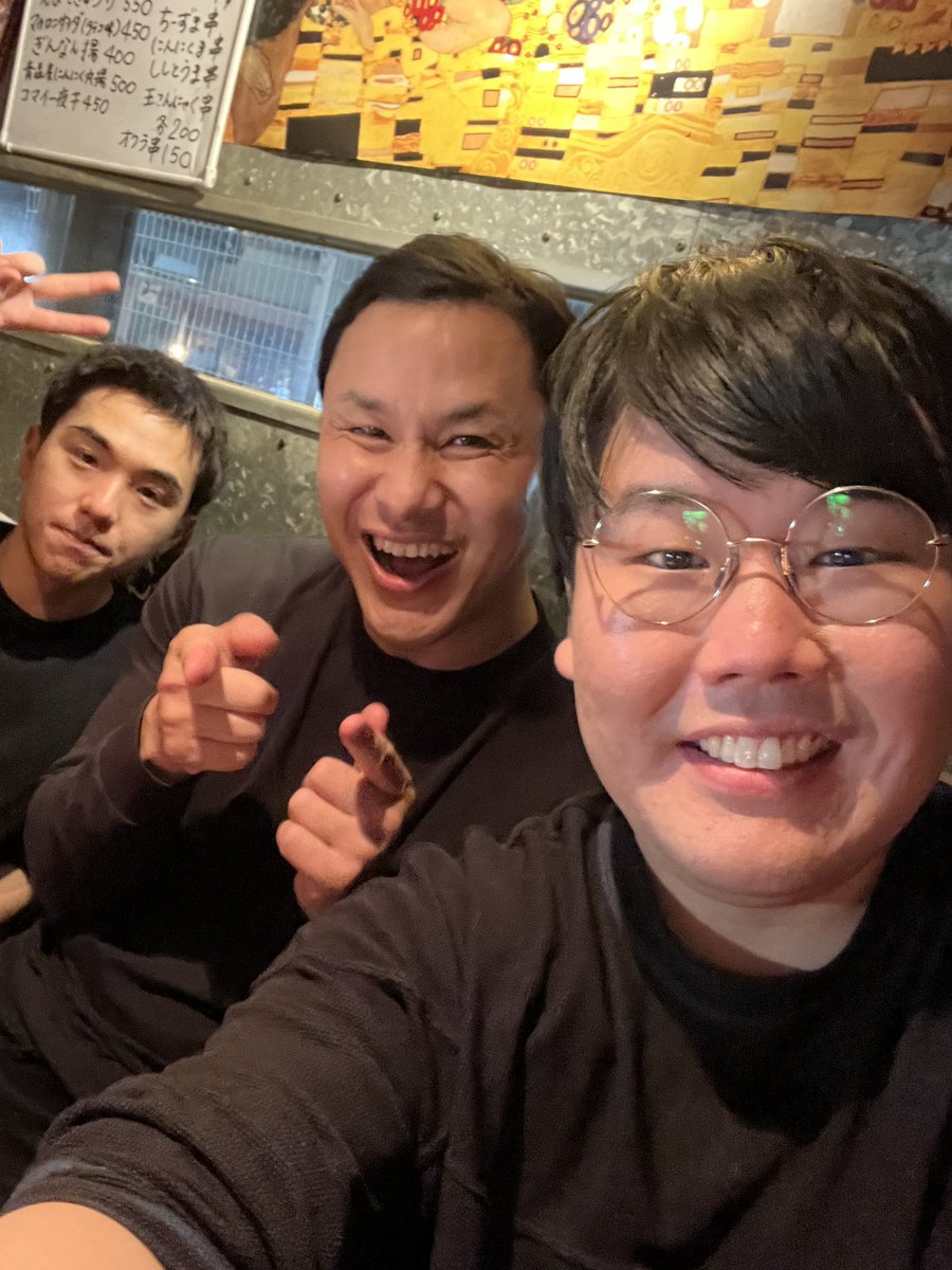 nakano_krkr's tweet photo. 飲みで撮った写真全部にこうたさんおる
呪い https://t.co/9RgLUfR5I8