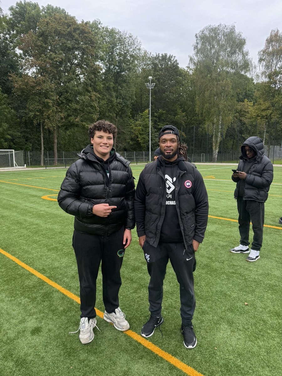 Brandon Collier (@bcollierppi) on Twitter photo Class of 29 recruit @JxliusE 6’3 250
Which high school should I send him in the USA from Germany?! He looks better body wise than some class of ‘25 kids!! Either a boarding school or the trinity league?? <a href="/PPIRecruits/">PPIRECRUITS</a> Class of 29 recruit @JxliusE 6’3 250
Which high school should I send him in the USA from Germany?! He looks better body wise than some class of ‘25 kids!! Either a boarding school or the trinity league?? <a href="/PPIRecruits/">PPIRECRUITS</a>