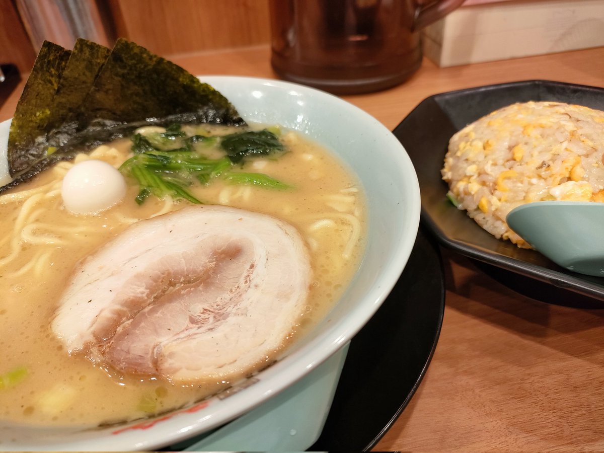800Hiroyuki's tweet photo. 気持ち良く食事ができました😌 https://t.co/6ebDC0FciL