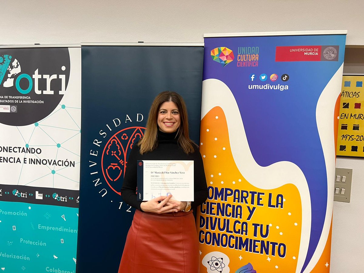 María del Mar Sánchez (@mallemar) on Twitter photo Es una alegría haber recibido uno de los premios de transferencia social y divulgación científica de la <a href="/UMU/">Universidad Murcia</a>. Que también lo haya recibido <a href="/joseluisserrano/">José Luis Serrano - eduHacking</a> hace que la alegría sea doble.
Desde la educación podemos hacer mucho para acercar la investigación a la sociedad
¡Seguimos! Es una alegría haber recibido uno de los premios de transferencia social y divulgación científica de la <a href="/UMU/">Universidad Murcia</a>. Que también lo haya recibido <a href="/joseluisserrano/">José Luis Serrano - eduHacking</a> hace que la alegría sea doble.
Desde la educación podemos hacer mucho para acercar la investigación a la sociedad
¡Seguimos!