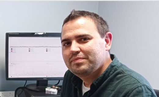 Andaluz_IA's tweet photo. Presentamos a @CamachoCollados catedrático en @cardiffuni y dirige el grupo @Cardiff_NLP, nos hablará de los avances más destacados en #socialmedia y presentará su proyecto #TweetNLP que servirá de aplicación para la investigación computacional en ciencias sociales https://t.co/c4YoC0eAJf