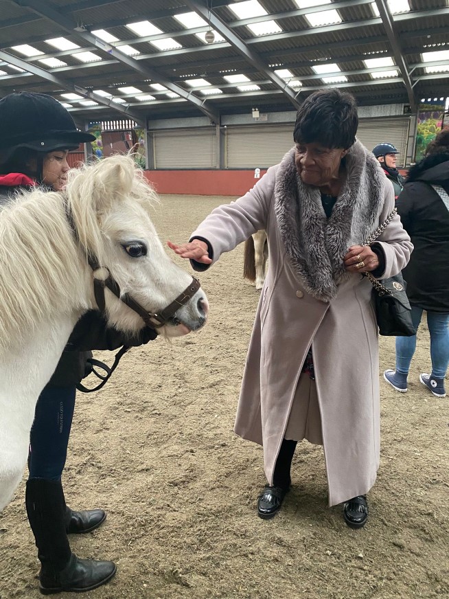 oldoakparkroyal's tweet image. It was lovely joining one of our Small Grantees, @ForBrian_, on Saturday at the Wormwood Scrubs Pony Centre for their Christmas Celebration! 🐴

It was great to see people of all ages have fun &amp;amp; interact with the ponies &amp;amp; donkeys - we&apos;re proud to support such a wonderful cause!❤️