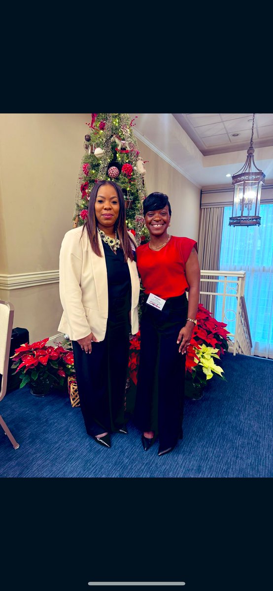 Appreciate the support and encouragement of our Principal of the Year! <a href="/mcadoo_erica/">Erica F McAdoo</a>  She’s an awesome inspiration! #fallsymposium <a href="/NCPrincipals/">NCPAPA</a>