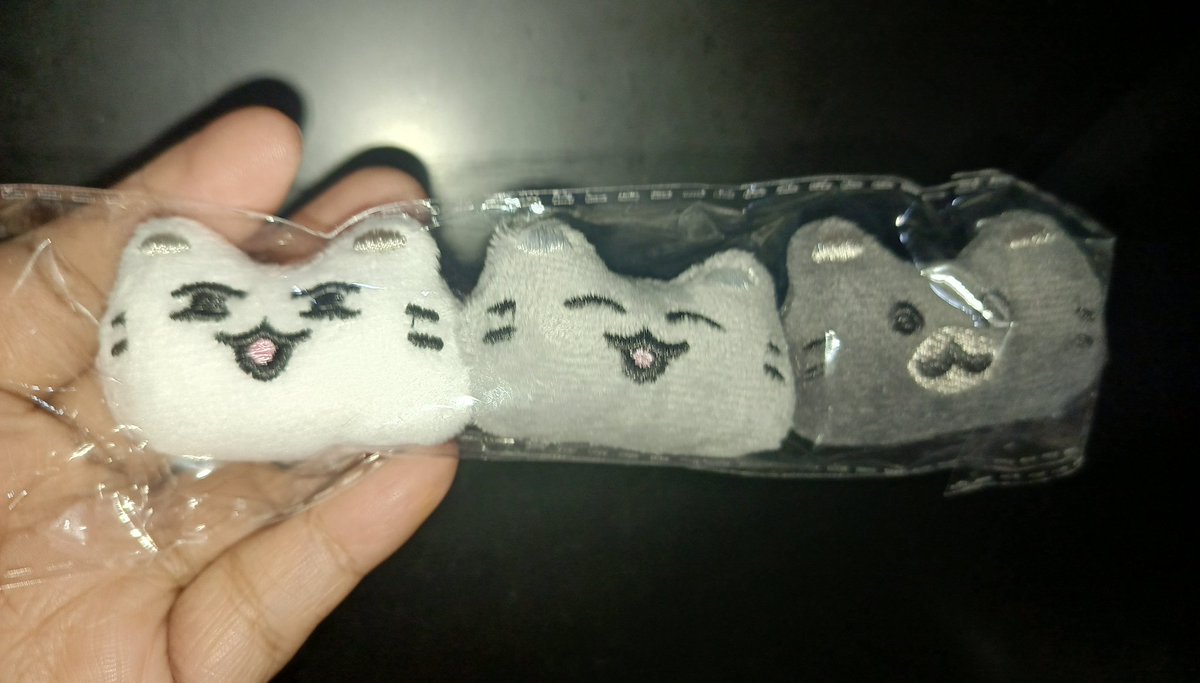 beanbeannie25's tweet photo. 3rd Day of #BeanMas

miniteen plush keyring (unofficial)

LIKE (random scroll)

🍀1 winner (choose 1 between jjongtoram or ocl)
🍀followers only
🍀will add onting snacks
🍀must be willing to shoulder sf

ends tomorrow Dec 17, 7pm. https://t.co/u3i9r9I7Ya