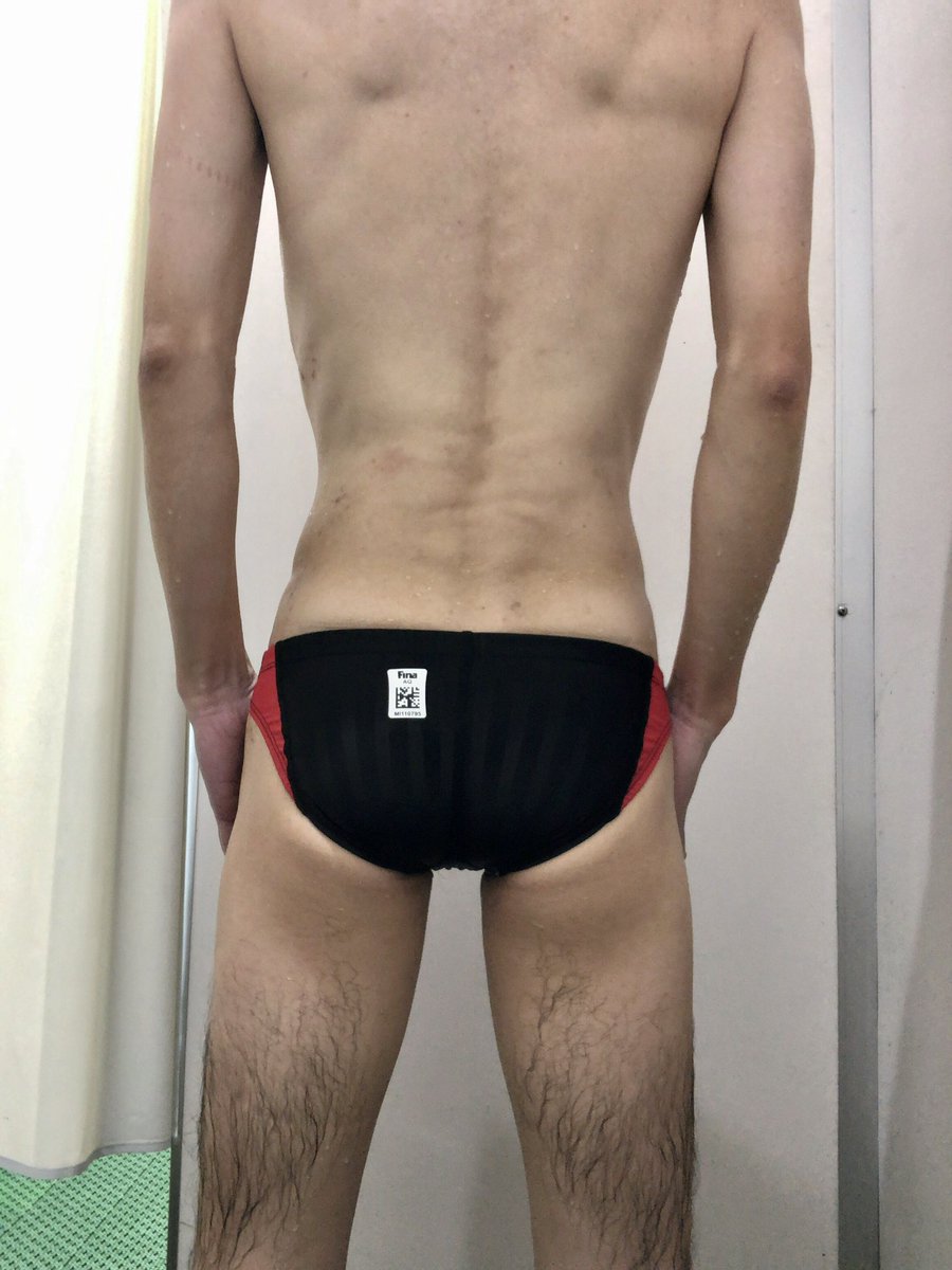 ボックスの下はこの競パン🖤