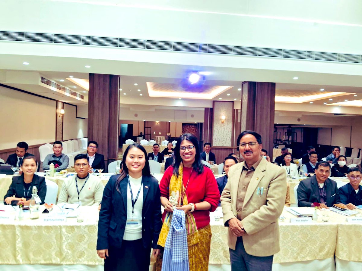 SanyuktaSam1's tweet image. Another opportunity!  #Mussoorie at the NCGG and LBSNAA campus for talking #SDGs and teaching 2 public policy tools #SDGIndiaIndex and #MultidimensionalPovertyIndex with Civil servants of #Cambodia &amp;amp; #SriLanka

#GlobalSouth #Partnerships for @GlobalGoalsUN