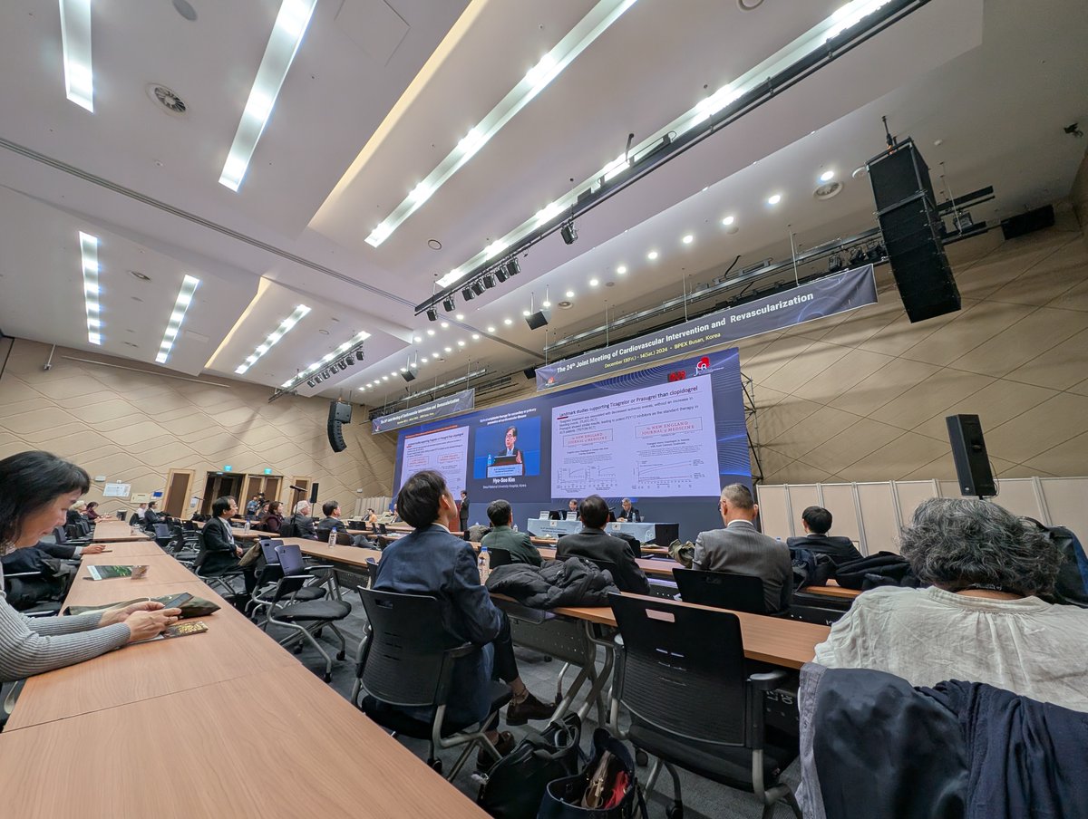 chinghuisia's tweet image. Congratulations to Prof. Kim Moo Hyun on a successful @JCRBusan 2024! Honored to join as a panelist for 'Translational Research' and as speaker/panelist for 'Future Cardiology &amp;amp; Cardio-Metabolics' on 'The Heart-Brain Axis.' Fantastic science, connections, and hospitality!