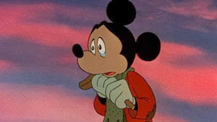 DisneyReact's tweet image. Poco se habla de lo fuerte que fue ver a un personaje como Mickey Mouse en una de las situaciones más duras que puede vivir un ser humano: enterrando a un hijo