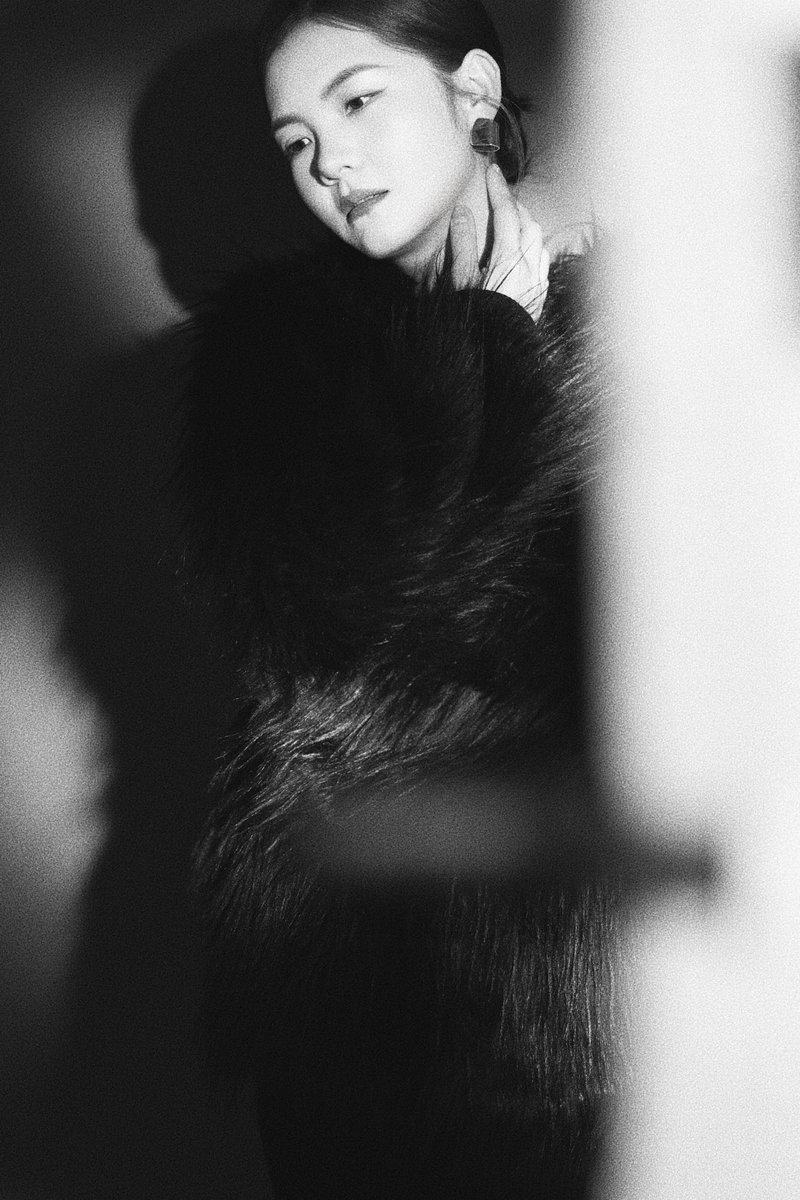摄影师拍漂亮妹妹没前途的
得安排有钱的姐姐-

投稿@Fengsiyuan
 @heiduijie
 @wqganenshi_ https://t.co/jGAV97A8je