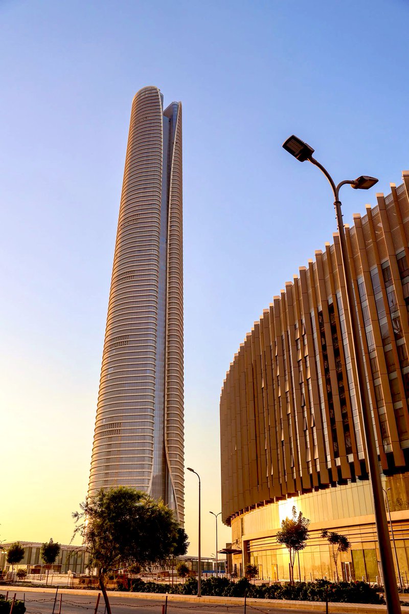 TheNewCapitalEG's tweet image. يُعتبر البرج الأيقوني أحد أبرز المعالم المعمارية في العاصمة الإدارية الجديدة، يصل ارتفاعه إلى 385.8 متراً، مما يجعله الأطول في أفريقيا بشكل رسمي.
#العاصمة_الإدارية_الجديدة #CSCEC