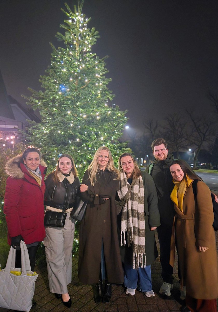 TommasEllender's tweet image. Fun Christmas celebrations with our group last week in Antwerpen!