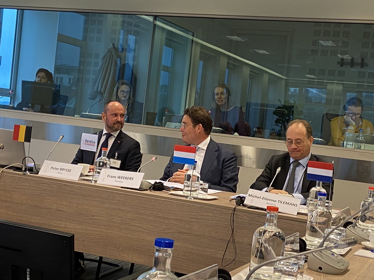 Benelux KMO Top vandaag. Onze voorzitter Peter Brysse windt er geen doekjes om: vermindering van de administratieve lasten en rapporteringsverplichting  is topprioriteit!!