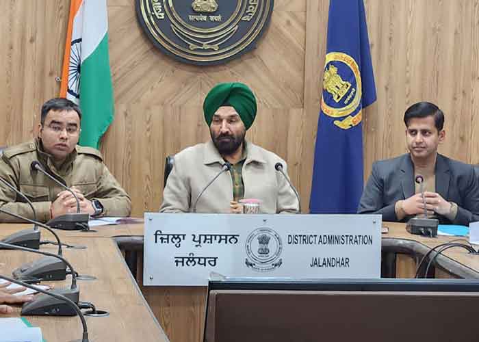 yespunjab's tweet photo. Jalandhar MC Polls: Gen Election Observer APS Sandhu IAS reviews preparations  https://t.co/D9IK5jxvUK

#JalandharElections #PunjabElection2024 #MunicipalCorporationElections #ElectionPreparation #PollingSecurity #VoterAwareness #ElectionObserver #ElectionGuidelines #VotingTransparency #IAS #APSSandhu