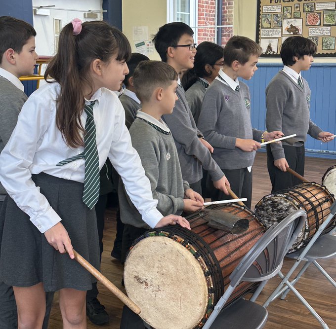 LEOacademyarts's tweet photo. Tune-in Tuesdays: It is time to celebrate @ManorParkSchSM1 and the drumming they were learning about during Autumn term! Looking forward to seeing more Music this term! #LEOMusic #Creative #Artsmark https://t.co/Vaz7y49Kgr