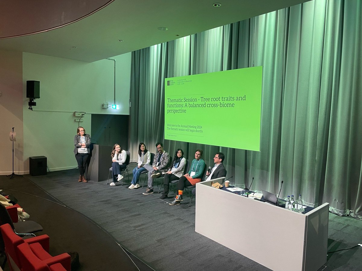 GraceHandyPGR's tweet photo. I had the best time presenting at #BES2024 last week. I am so grateful for the opportunity to share my PhD research which lead to insightful conversations and valuable connections 🌳 https://t.co/IOhEOmG8tC