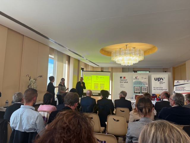 Mission Locale CORAIL (@mlcorail) on Twitter photo 🚀 La semaine dernière, lancement officiel d’Espace Entreprises 83 avec <a href="/Prefet83/">Préfet du Var</a> & <a href="/UPV83/">Union Patronale du Var</a> !
📱 Une appli 100% varoise pour les TPE/PME : aides, accompagnement & soutien à l’emploi simplifiés.
Fruit du « Réseau pour l’emploi » avec les Missions Locales du Var. 🤝 🚀 La semaine dernière, lancement officiel d’Espace Entreprises 83 avec <a href="/Prefet83/">Préfet du Var</a> & <a href="/UPV83/">Union Patronale du Var</a> !
📱 Une appli 100% varoise pour les TPE/PME : aides, accompagnement & soutien à l’emploi simplifiés.
Fruit du « Réseau pour l’emploi » avec les Missions Locales du Var. 🤝
