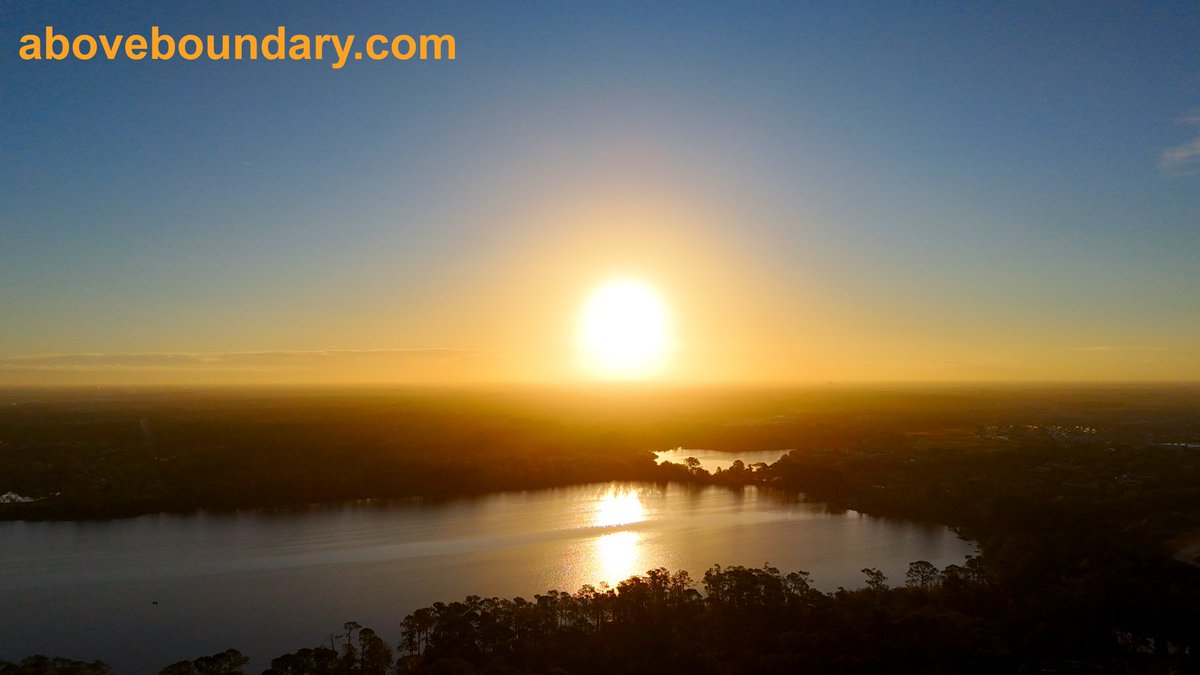 AboveBoundary's tweet photo. There’s something magical about watching the world awaken under a canvas of golden hues and soft light. This morning’s sunrise was nothing short of breathtaking—a perfect harmony of nature’s beauty unfolding in real time.
#AerialPhotography #Sunrise #AboveBoundary https://t.co/kNMILBJTRs