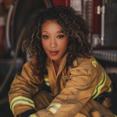 Styledbykim's tweet photo. #NewProfilePic https://t.co/eBFvZVi5V6