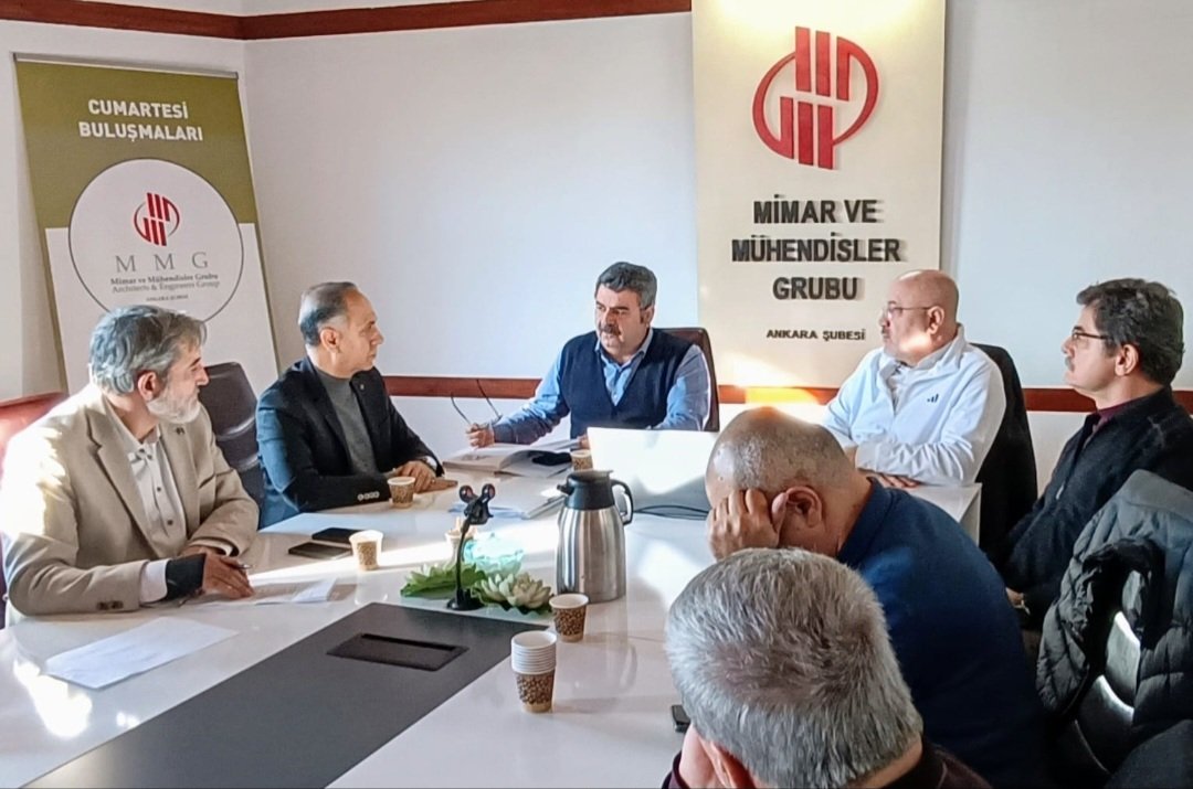 ANKARA Cumartesi Buluşmalarının bu haftaki konuğu, Türkiye İnsan Hakları ve Eşitlik Kurulu Üyesi Muhammet Ecevit CARTİ oldu.
14 Aralık 2024 tarihinde MMG Ankara Şubesinin Hamamönü yerleşkesindeki  sunumunu gerçekleştiren CARTİ'ye MMG Ankara Şube Yönetimi olarak teşekkür ediyoruz.