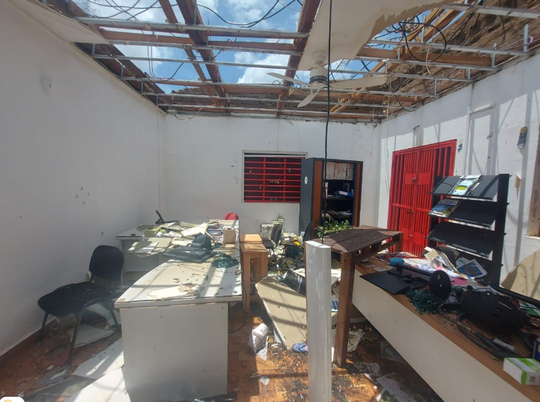Conservatoire du littoral (@littoral_cdl) on Twitter photo Après le passage de #Chido à #Mayotte, nous transmettons tout notre soutien aux habitants. Nos collègues du <a href="/littoral_cdl/">Conservatoire du littoral</a> sont heureusement sains et saufs. Nous sommes plus que jamais engagés à renforcer la résilience des territoires vulnérables face aux #catastrophesclimatiques. Après le passage de #Chido à #Mayotte, nous transmettons tout notre soutien aux habitants. Nos collègues du <a href="/littoral_cdl/">Conservatoire du littoral</a> sont heureusement sains et saufs. Nous sommes plus que jamais engagés à renforcer la résilience des territoires vulnérables face aux #catastrophesclimatiques.