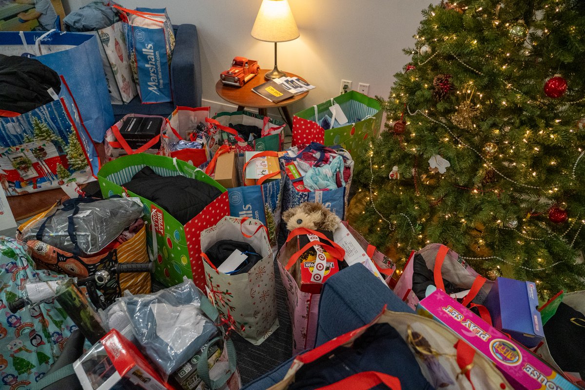 Each year, our team has the joy of spreading extra holiday cheer through the Salvation Army’s Angel Tag program! 🎁 Thanks to the generosity of our #DellbrookJKS family, we checked off plenty of wish-list items for children and families in need of a little support this season.