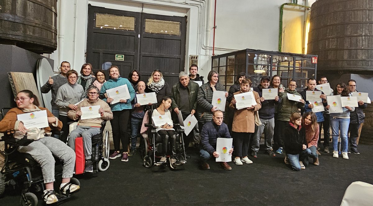 GrupPereMata's tweet photo. 📢Inauguració de l'exposició del Premi de pintura Paco Aguilera
➡️Rentadors del Casal de les Dones #Reus (plaça de la Patacada, 1)
⏳12 hores
#disCAPACITAT https://t.co/kvqqdfrW4r https://t.co/YItc3nBAJt