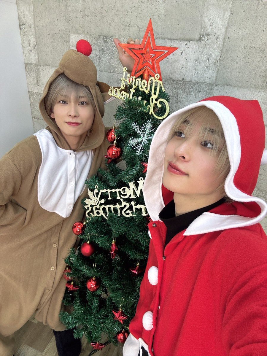 yuga_iwasaki's tweet photo. 『とっとっとーくまぴセン一緒にコラボPart3』
ご視聴ありがとうございましたー！🎅🫎

今年ラスト配信をひかると締めくくれて最高でした！
皆さんも楽しそうにコメントして下さってて良かったです！！

来年も「とっとっとーく」と「まぴセン」を宜しくお願いいたします🤲

#とっとっとーく
#まぴセン https://t.co/hwV84q6AqJ