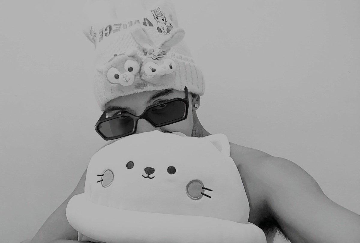 _AelRio's tweet photo. 👽🐱🐰 https://t.co/AVcHMpx32G