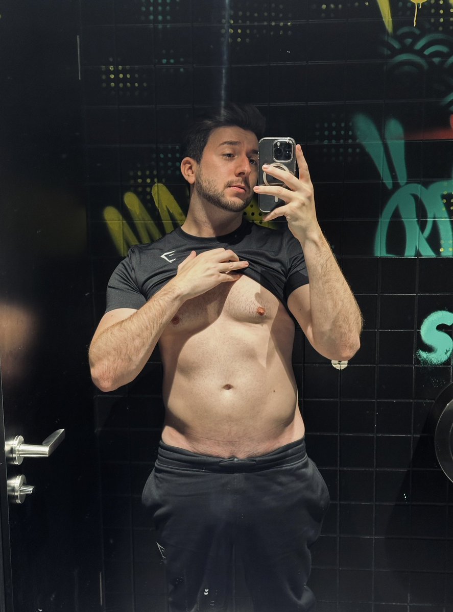 Getting back into the gym and my training after 3 months of break. Progress pleaseeee