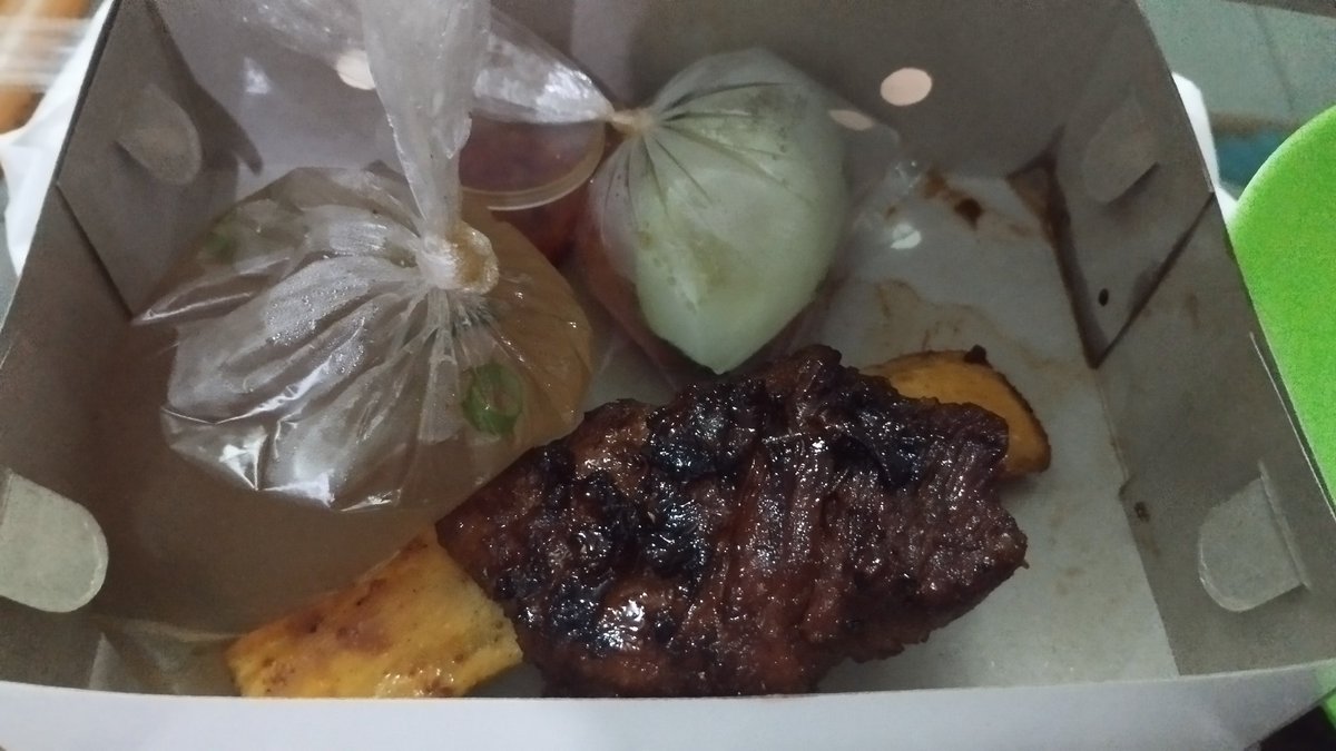 iammaem's tweet photo. Lagi ga enak badan dan ga mood makan, pasti langsung di gofood in makanan. Love banget sayangku @afph 🥺❤ https://t.co/ShWszvaf4W