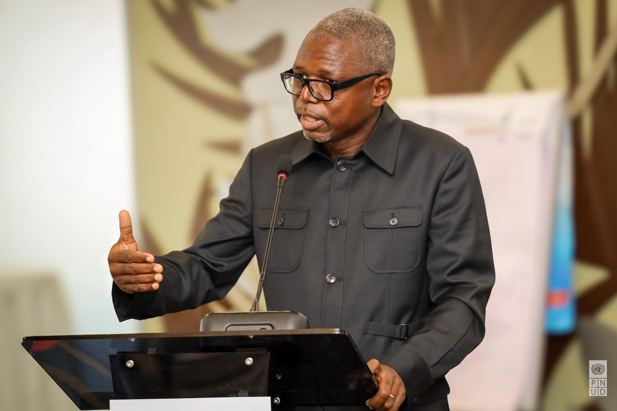 DamienMama's tweet image. La #RDC, avec 10 % des réserves mondiales d’eau douce et un rôle stratégique en Afrique, marque une avancée majeure vers l’#adhésion à la Convention sur l’eau. Lors de l’atelier national d’information sur ce processus, présidé par Mme @Evebazaiba, j’ai eu le plaisir de réaffirmer