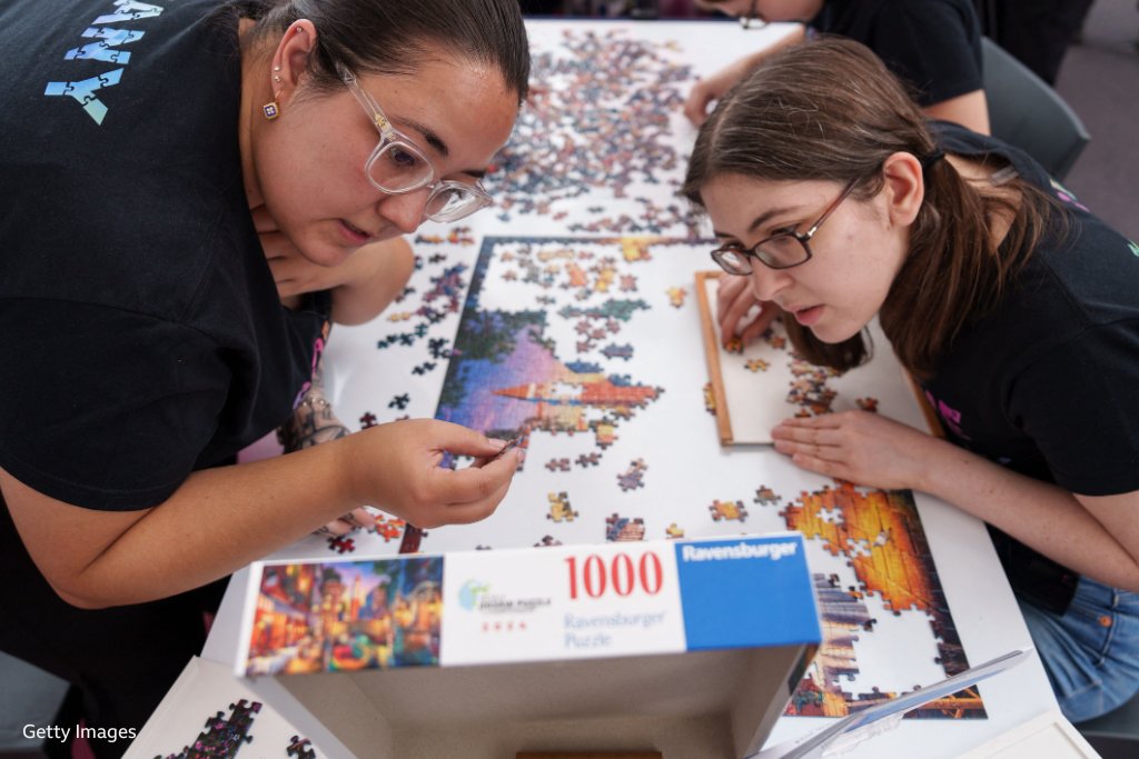 bbcworldservice's tweet photo. 🧩 Why are some people good at jigsaw puzzles and why do others find them frustratingly mind boggling?

CrowdScience takes a look and also finds out if other species also enjoy jigsaws 🎧 https://t.co/EyFFsAJHdx https://t.co/AFIwyjIMaU