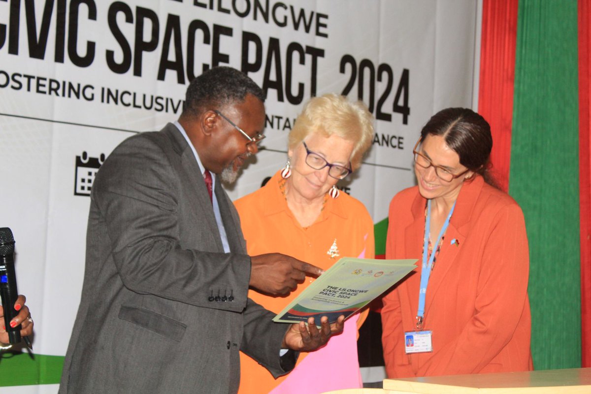 Africa Judges & Jurists Forum (@africanjurists) on Twitter photo AJJF Legal Advisor <a href="/tsunga_arnold/">ARNOLD TSUNGA</a> Verifying signatures in collaboration with the German Ambassador to Malawi and a Representative of the UN High Commissionerโs office.
#ruleoflawandcivicspace #democraticgovernance #lilongwecivicspacepact
<a href="/AfrikParliament/">PanAfricanParliament</a>
<a href="/AfricaDefenders/">AfricanDefenders</a> AJJF Legal Advisor <a href="/tsunga_arnold/">ARNOLD TSUNGA</a> Verifying signatures in collaboration with the German Ambassador to Malawi and a Representative of the UN High Commissionerโs office.
#ruleoflawandcivicspace #democraticgovernance #lilongwecivicspacepact
<a href="/AfrikParliament/">PanAfricanParliament</a>
<a href="/AfricaDefenders/">AfricanDefenders</a>