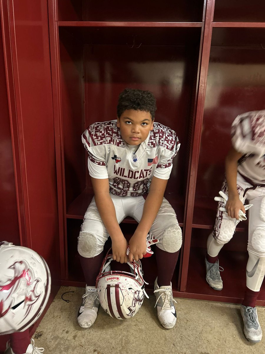 Crysjames05 tweet media