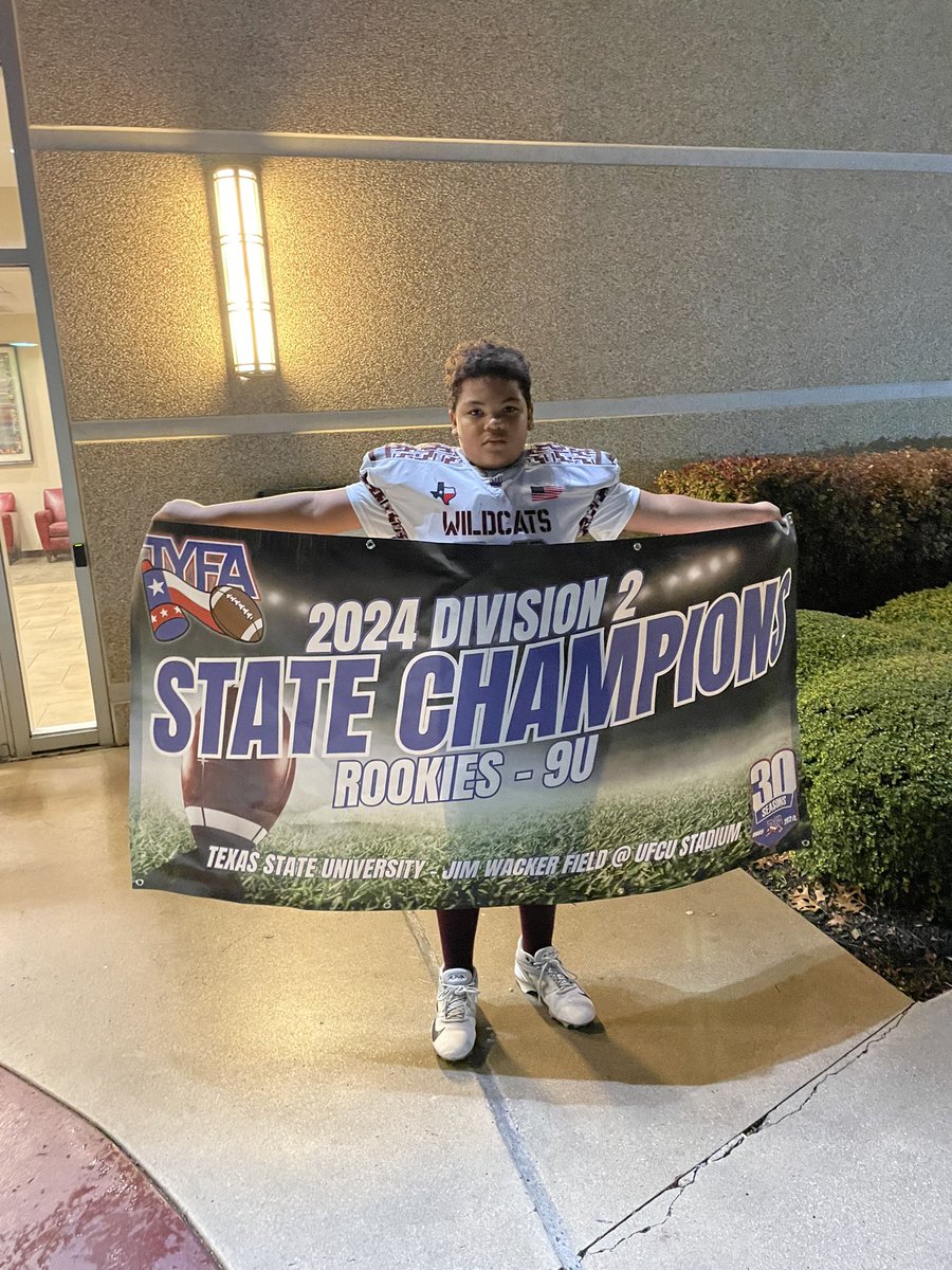 Crysjames05 tweet media