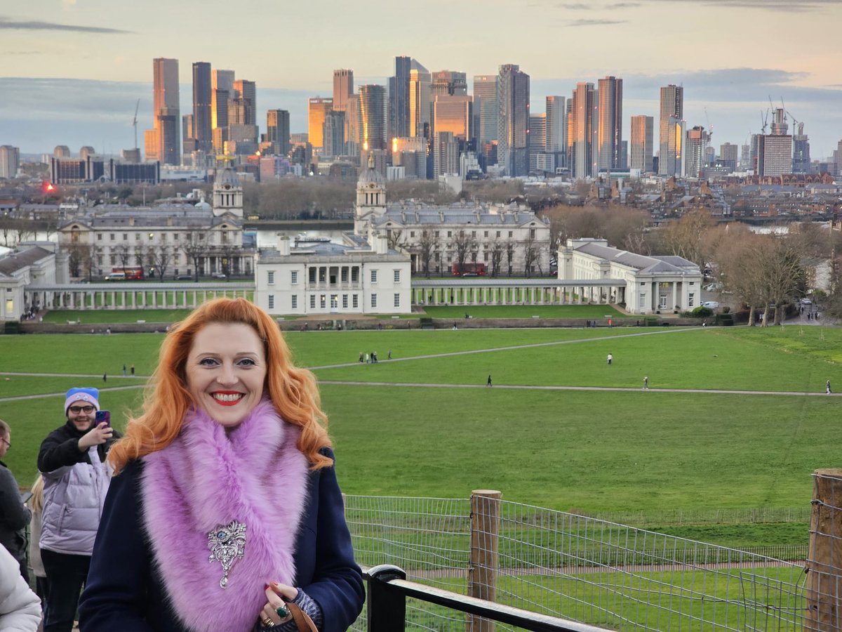 Rosamund_Lil's tweet photo. Had a lovely weekend celebrating being a Dr. by going for a walk in Greenwich Park and Market, with my favourite spot by General Wolfe. That view 🥰 https://t.co/CX5gpSO6XH