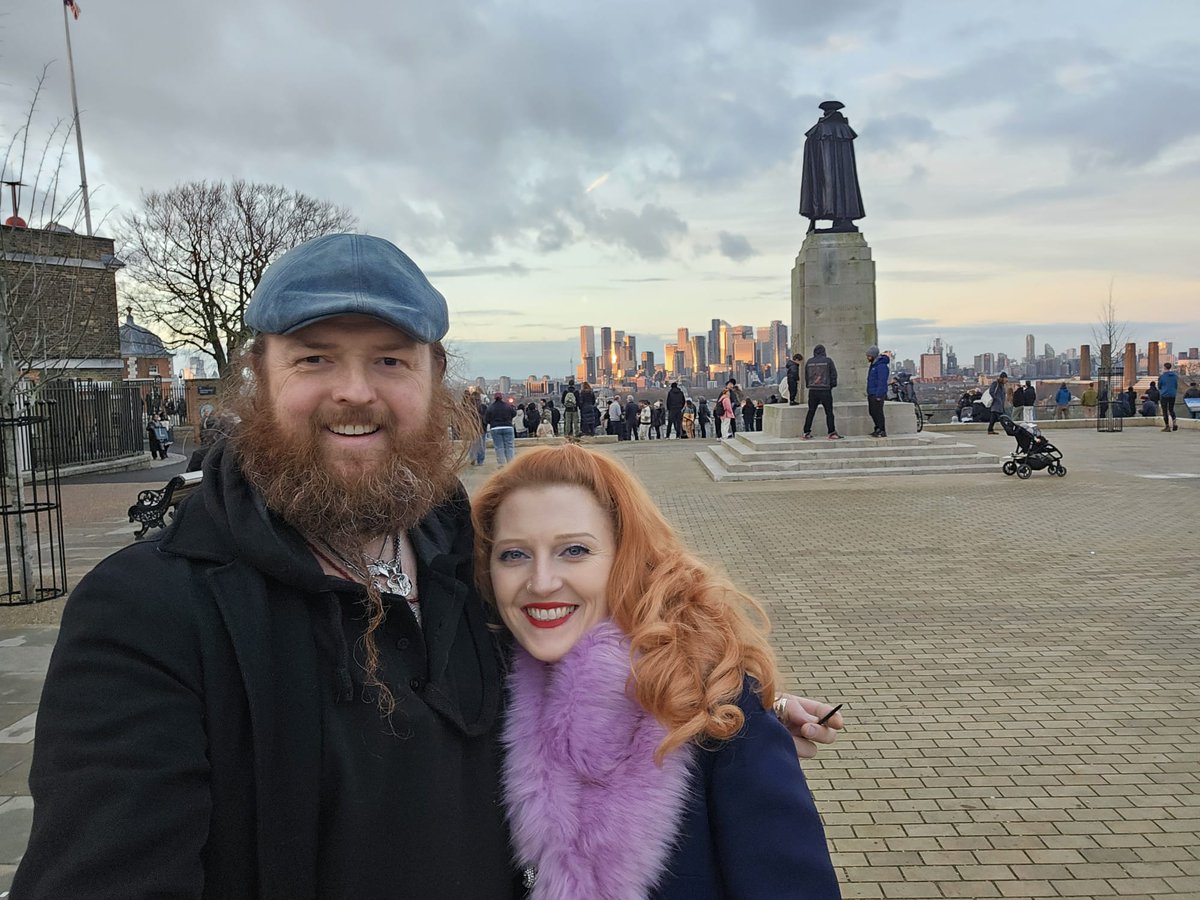 Rosamund_Lil's tweet photo. Had a lovely weekend celebrating being a Dr. by going for a walk in Greenwich Park and Market, with my favourite spot by General Wolfe. That view 🥰 https://t.co/CX5gpSO6XH