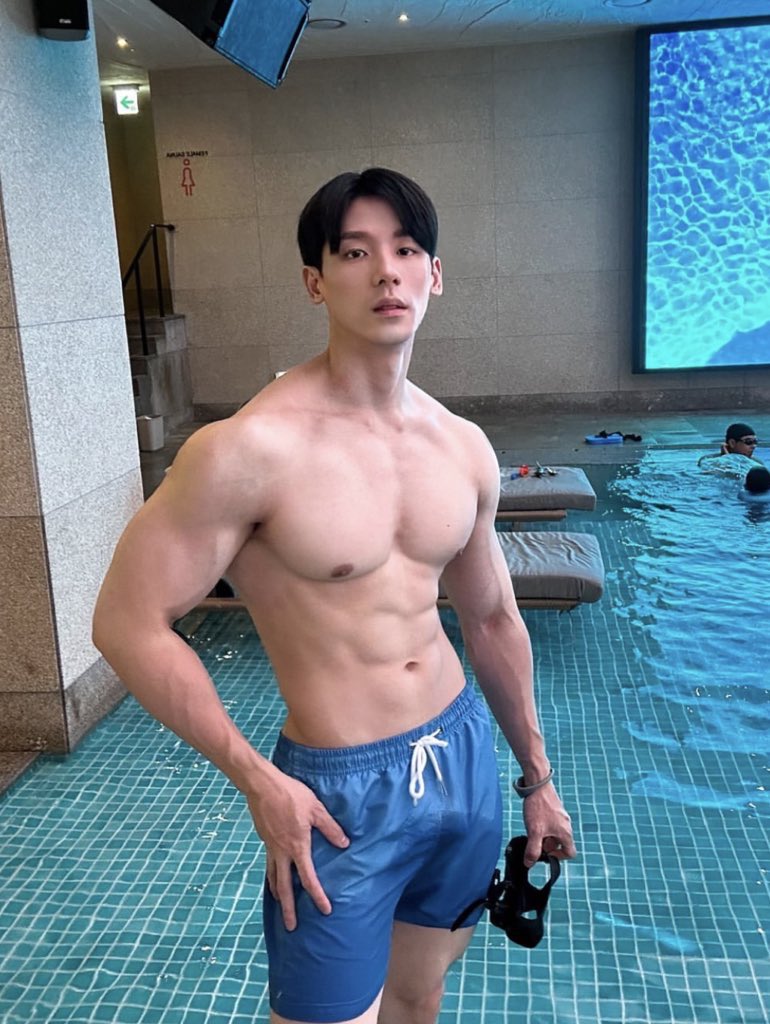 MR MR (@ansonleee) on Twitter photo 