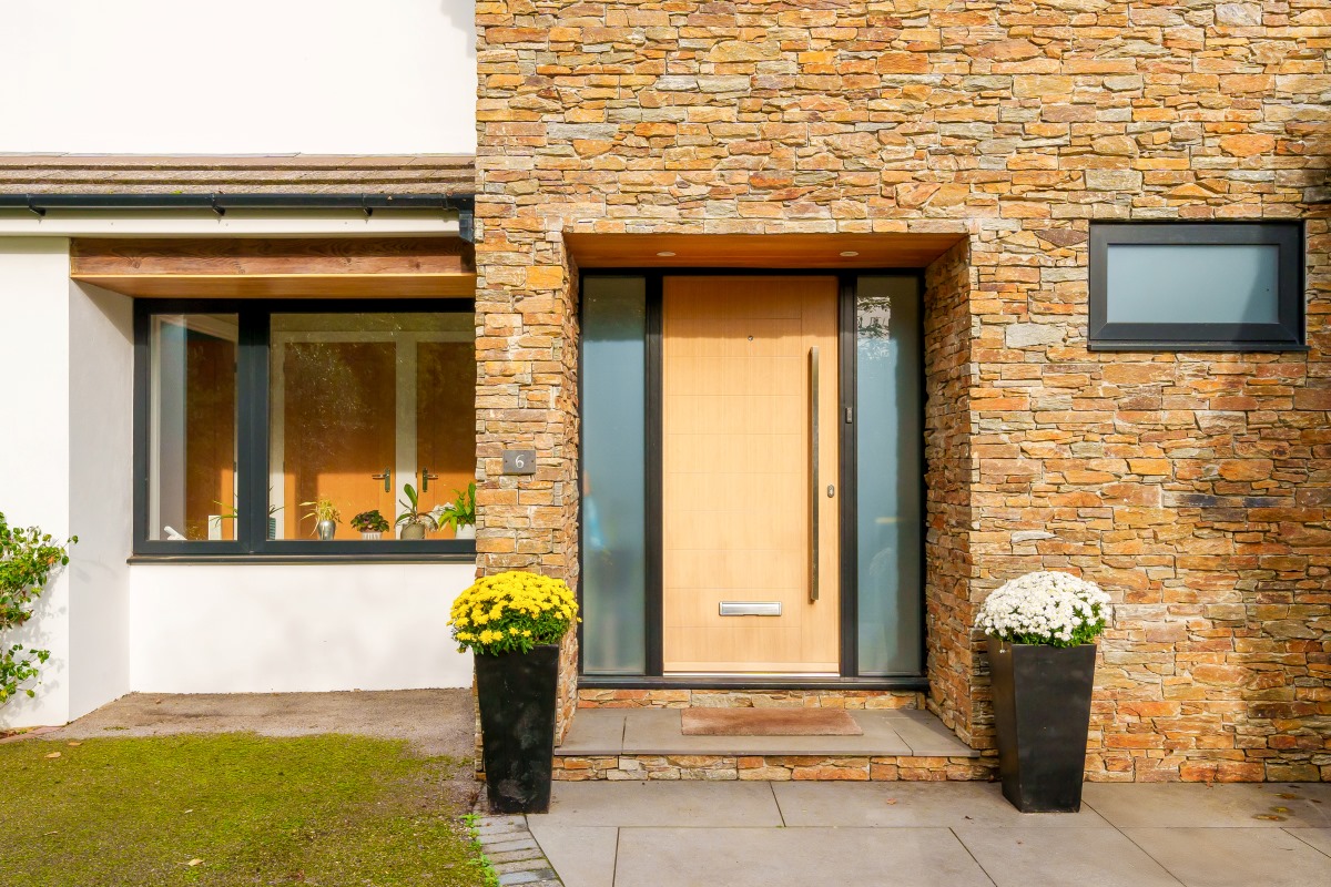 NicheCom tweet media